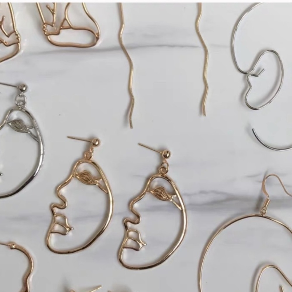 Antique Picasso Face Earrings - Picture 4 of 4